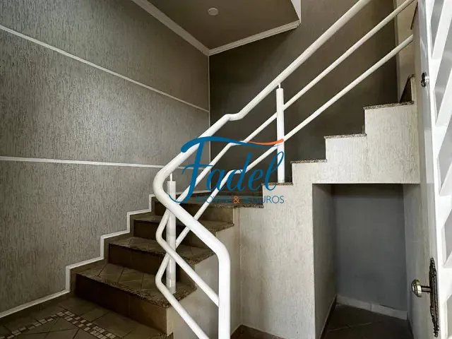 Sobrado 3 quartos e 2 banheiros, para alugar, no bairro Jardim Leonor em Conchal