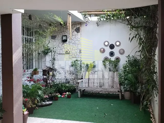 Sobrado com 300m² 3 quartos e 2 banheiros, à venda, no bairro Alto Higienópolis em Bauru
