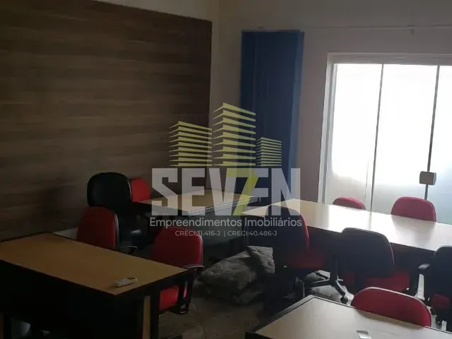 Sobrado com 300m² 3 quartos e 2 banheiros, à venda, no bairro Alto Higienópolis em Bauru