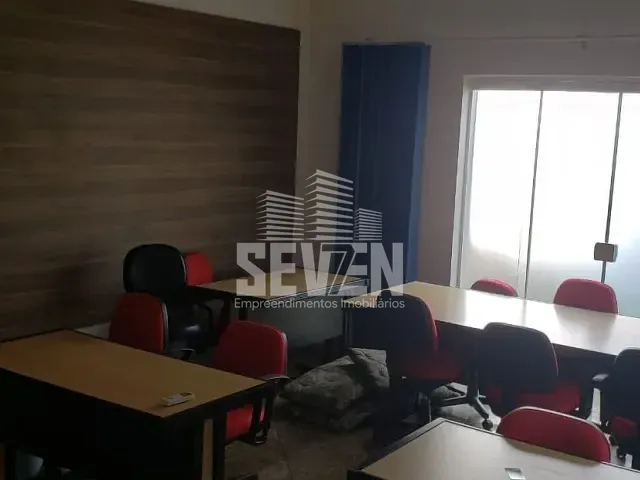 Sobrado com 300m² 3 quartos e 2 banheiros, à venda, no bairro Alto Higienópolis em Bauru