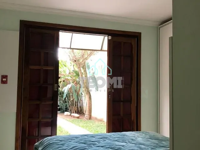 Sobrado com 274m² 2 quartos e 1 banheiro, à venda, no bairro Areão em Taubaté