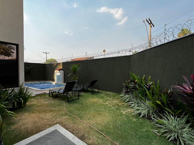 Sobrado com 290m² 3 quartos e 3 banheiros, à venda, no bairro Vila Rezende em Goiânia