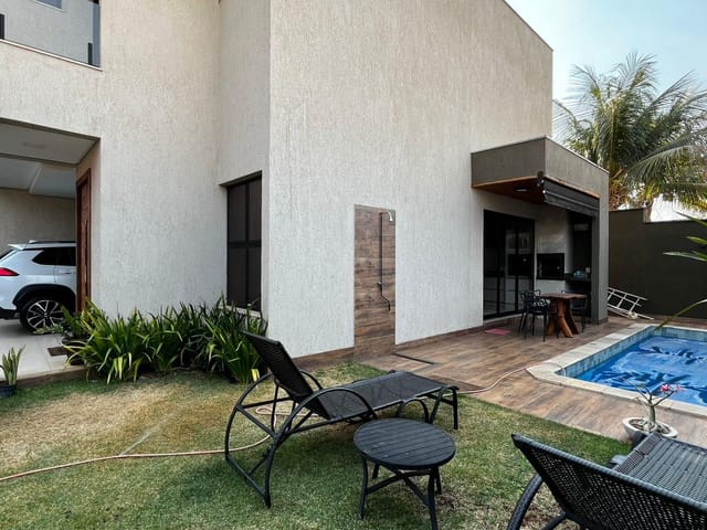 Sobrado com 290m² 3 quartos e 3 banheiros, à venda, no bairro Vila Rezende em Goiânia