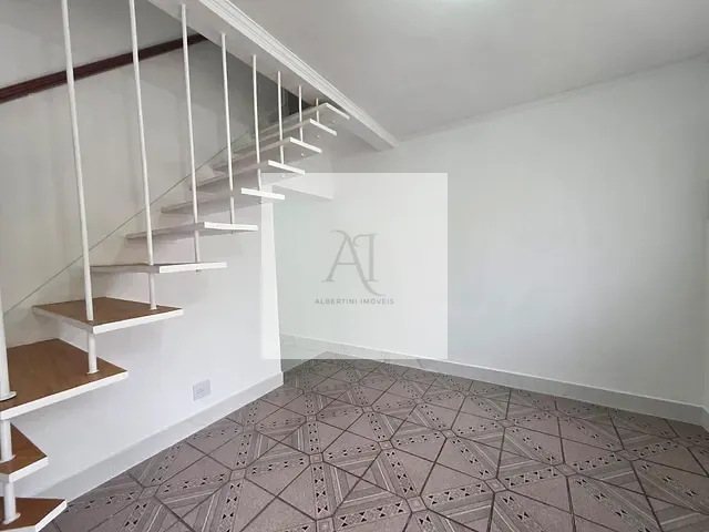 Sobrado com 120m² 3 quartos e 1 banheiro, à venda, no bairro Vila Romana em São Paulo