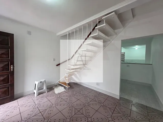 Sobrado com 120m² 3 quartos e 1 banheiro, à venda, no bairro Vila Romana em São Paulo