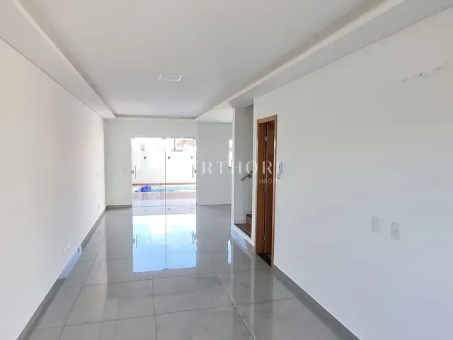 Sobrado 3 quartos e 1 banheiro, à venda, no bairro Jardim Ecoville I em Cambé