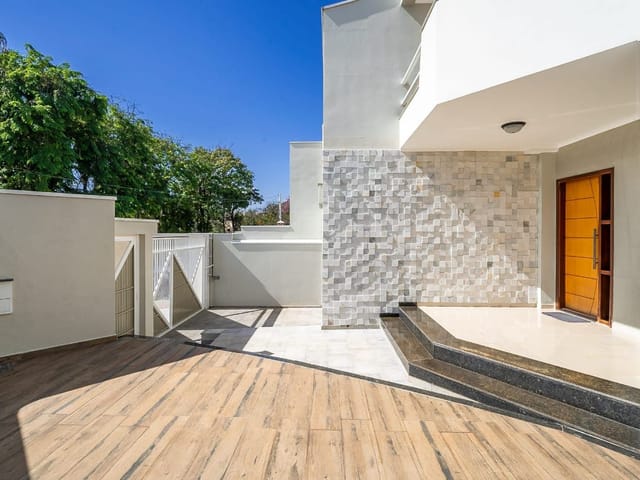 Casa com 300m² 3 quartos e 3 banheiros, à venda, no bairro Jardim Priscila em São João da Boa Vista
