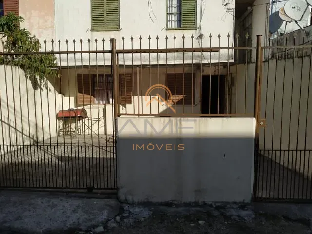 Sobrado 2 quartos e 1 banheiro, à venda, no bairro Fragata em Pelotas