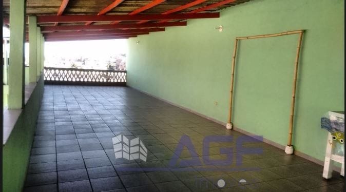 Sobrado à venda, no bairro Guacuri em São Paulo