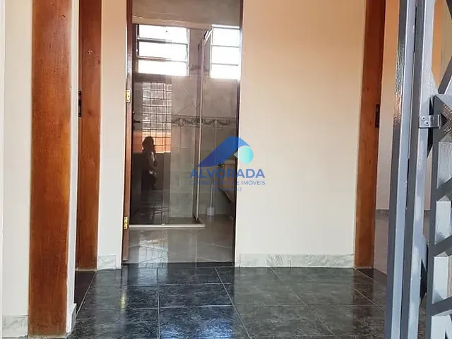 Sobrado com 211m² 4 quartos e 3 banheiros, à venda, no bairro Jardim Uirá em São José dos Campos