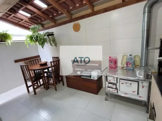 Sobrado com 180m² 2 quartos e 2 banheiros, à venda, no bairro Mata Atlântica em Tijucas