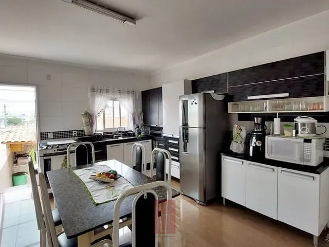 Sobrado com 125m² 7 quartos e 6 banheiros, à venda, no bairro Vila Roque em São Paulo