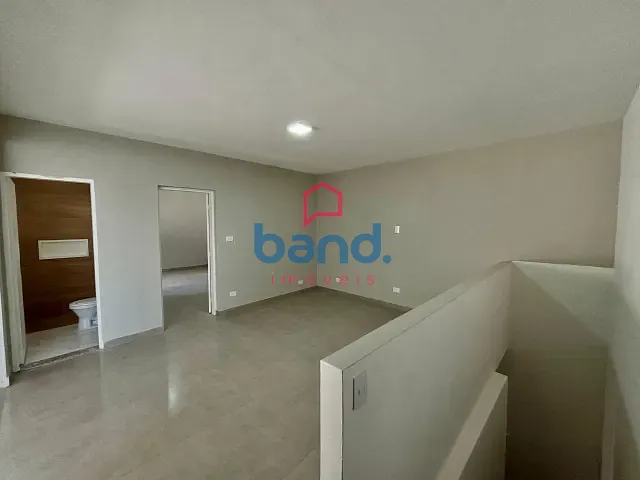 Sobrado com 100m² 1 quarto e 3 banheiros, à venda ou para alugar, no bairro Vila Manduqinha em Porto Feliz