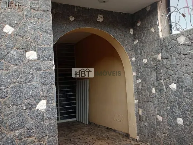 Sobrado 4 quartos e 5 banheiros, à venda, no bairro Centro em Bauru