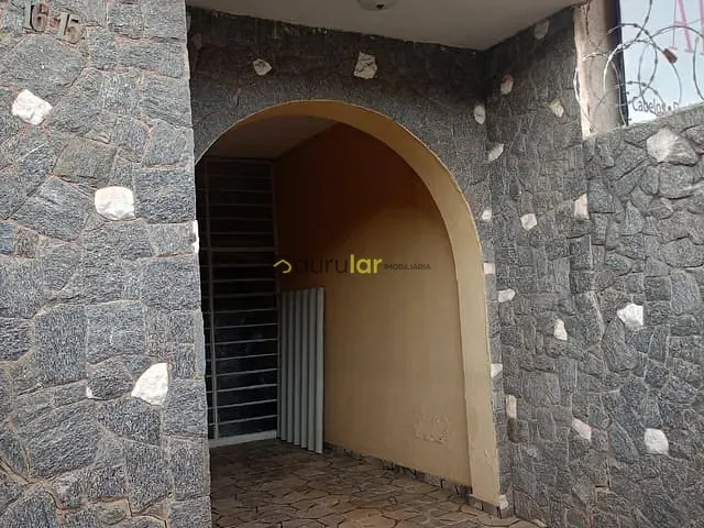 Sobrado 4 quartos e 5 banheiros, à venda, no bairro Centro em Bauru