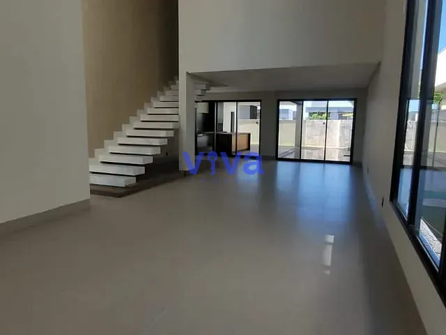 Sobrado com 408m² 3 quartos e 4 banheiros, à venda, no bairro Fazenda Vau das Pombas em Goiânia