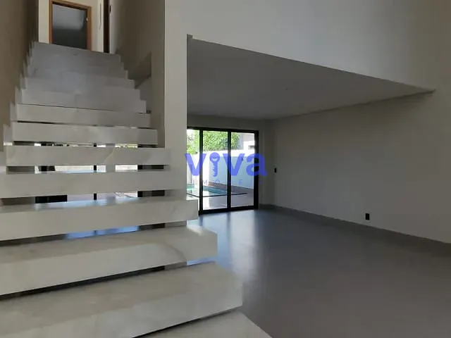 Sobrado com 408m² 3 quartos e 4 banheiros, à venda, no bairro Fazenda Vau das Pombas em Goiânia