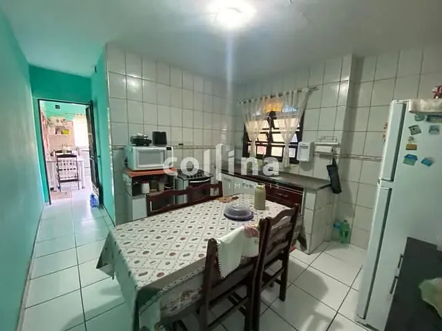 Sobrado com 175m² 3 quartos e 2 banheiros, à venda, no bairro Vila Caldas em Carapicuíba