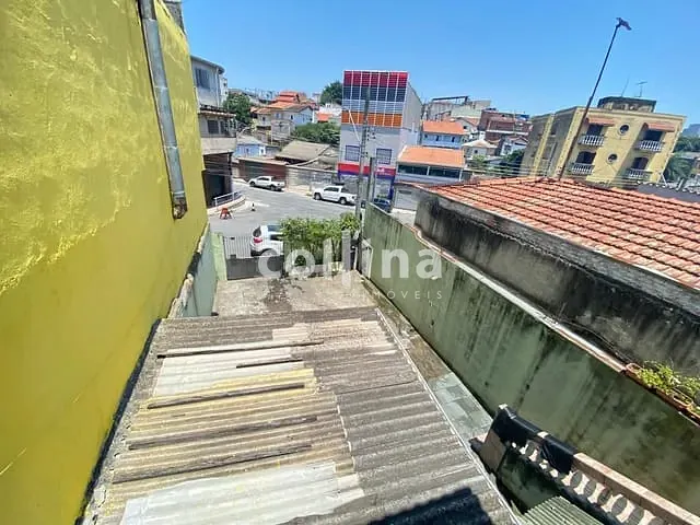 Sobrado com 175m² 3 quartos e 2 banheiros, à venda, no bairro Vila Caldas em Carapicuíba