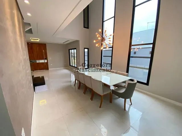 Sobrado com 291m² 3 quartos e 3 banheiros, à venda ou para alugar, no bairro Condomínio Residencial Fogaça em Jacareí