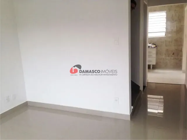 Sobrado com 130m² 2 quartos e 1 banheiro, à venda, no bairro Santa Paula em São Caetano do Sul