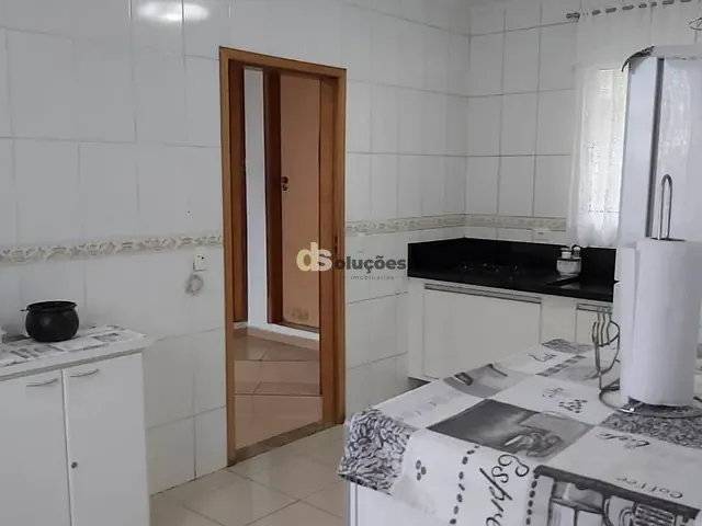 Sobrado com 450m² 3 quartos e 4 banheiros, à venda, no bairro Vila Santa Terezinha (Zona Norte) em São Paulo