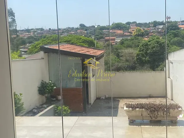 Sobrado com 225m² 3 quartos e 3 banheiros, à venda, no bairro Jardim Novo Sabará em Londrina