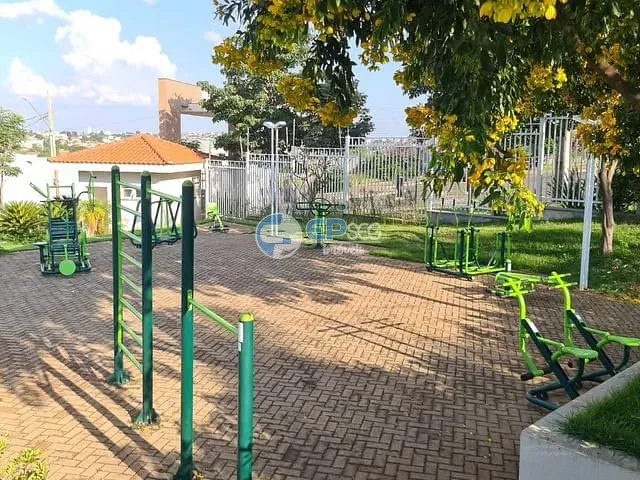 Sobrado com 260m² 3 quartos e 3 banheiros, à venda, no bairro Loteamento Morada das Flores em Cambé
