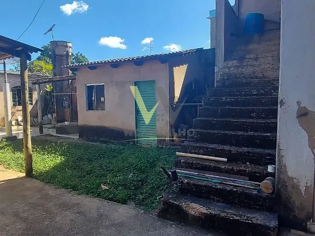 Sobrado com 300m² 3 quartos e 2 banheiros, à venda, no bairro Residencial América em Anápolis
