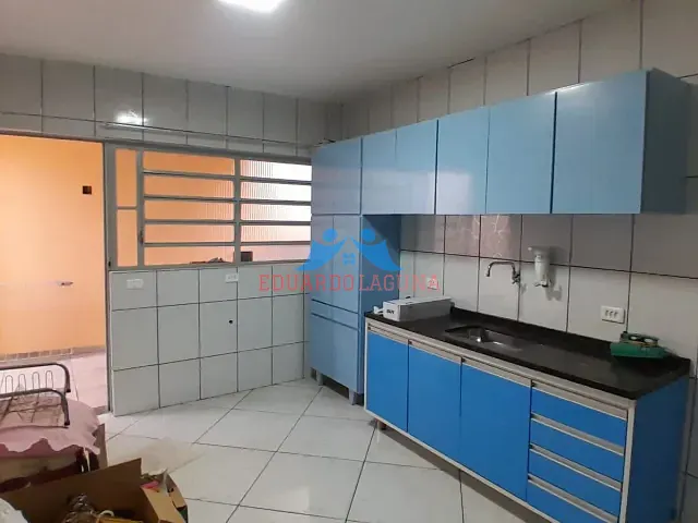 Sobrado 3 quartos e 2 banheiros, à venda, no bairro Moinho Velho em São Paulo