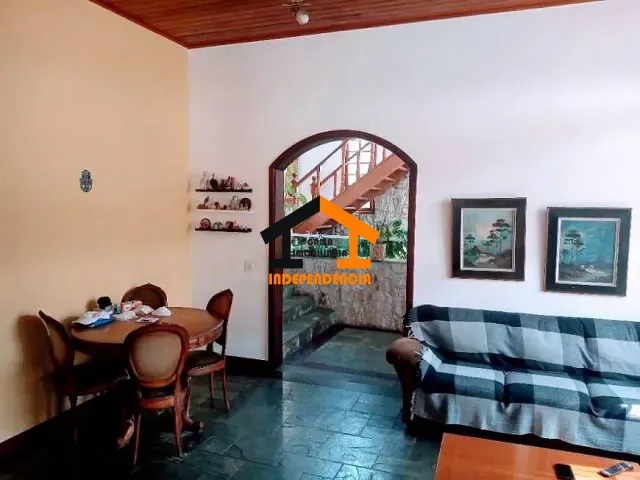 Sobrado com 700m² 6 quartos e 4 banheiros, à venda, no bairro Nova Higienópolis em Jandira