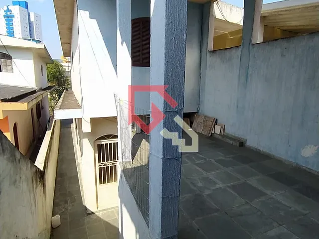 Sobrado com 476m² 5 quartos e 2 banheiros, à venda, no bairro Vila Assis Brasil em Mauá