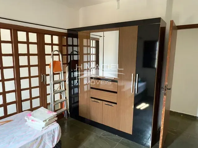 Sobrado com 396m² 3 quartos e 1 banheiro, à venda, no bairro Jardim Pacaembu em Campinas