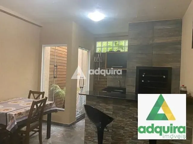 Sobrado com 95m² 2 quartos e 2 banheiros, à venda, no bairro Contorno em Ponta Grossa