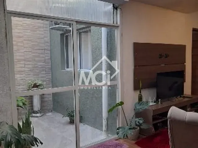 Sobrado com 208m² 4 quartos e 3 banheiros, à venda, no bairro Centro em Pelotas