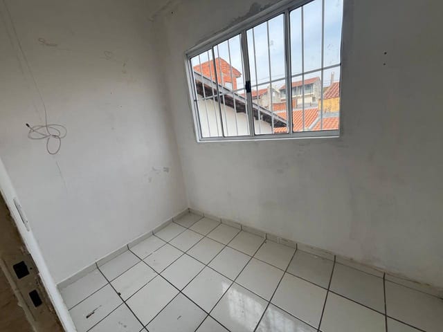 Sobrado com 50m² 2 quartos e 1 banheiro, para alugar, no bairro Parque Valença I em Campinas