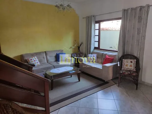 Sobrado com 311m² 5 quartos e 4 banheiros, à venda, no bairro Vila Atlântica em Caraguatatuba