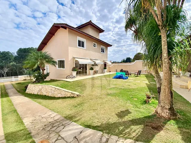 Sobrado com 750m² 3 quartos e 4 banheiros, à venda, no bairro Colina (Caucaia do Alto) em Cotia