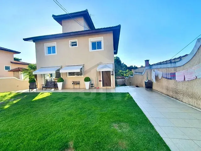 Sobrado com 750m² 3 quartos e 4 banheiros, à venda, no bairro Colina (Caucaia do Alto) em Cotia