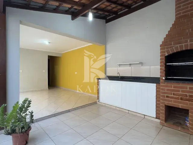 Sobrado 3 quartos e 4 banheiros, à venda, no bairro Altos de Sumaré em Sumaré