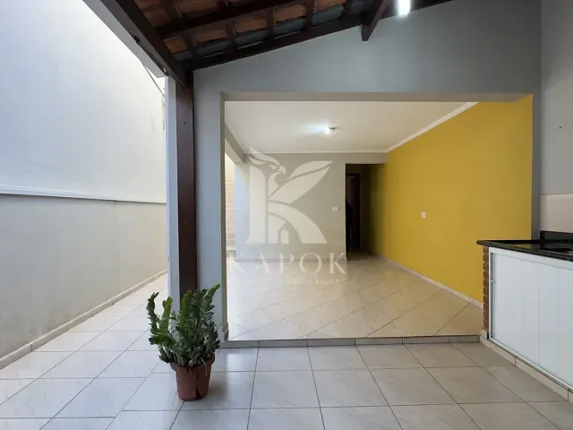 Sobrado 3 quartos e 4 banheiros, à venda, no bairro Altos de Sumaré em Sumaré