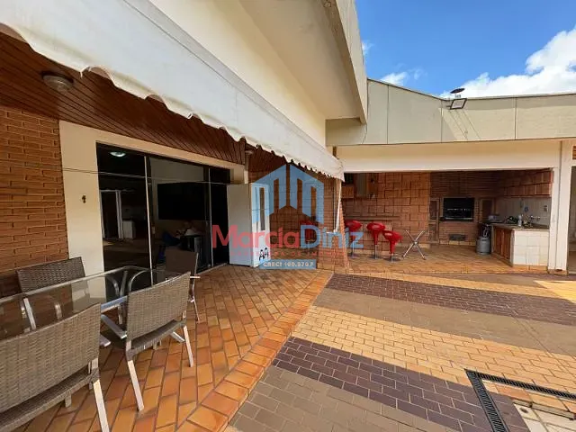 Sobrado com 420m² 3 quartos e 3 banheiros, à venda, no bairro Centro  em Ituverava