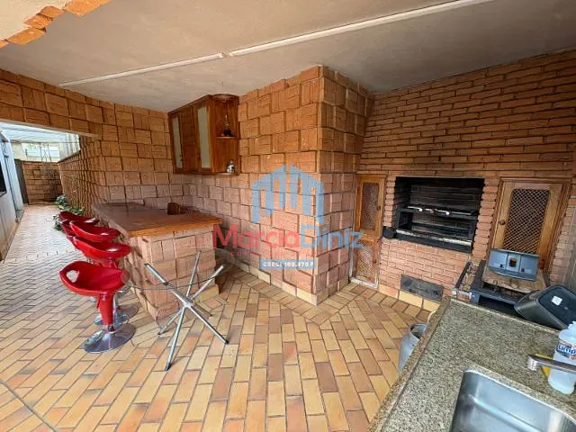 Sobrado com 420m² 3 quartos e 3 banheiros, à venda, no bairro Centro  em Ituverava