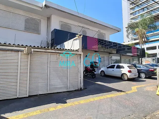 Sobrado com 688m², à venda, no bairro Setor Marista em Goiânia