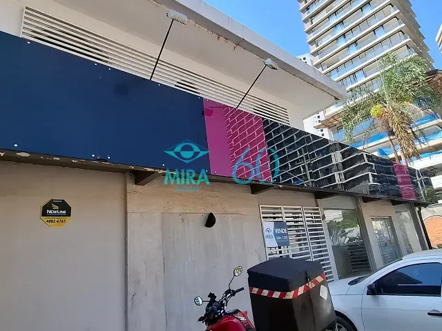 Sobrado com 688m², à venda, no bairro Setor Marista em Goiânia