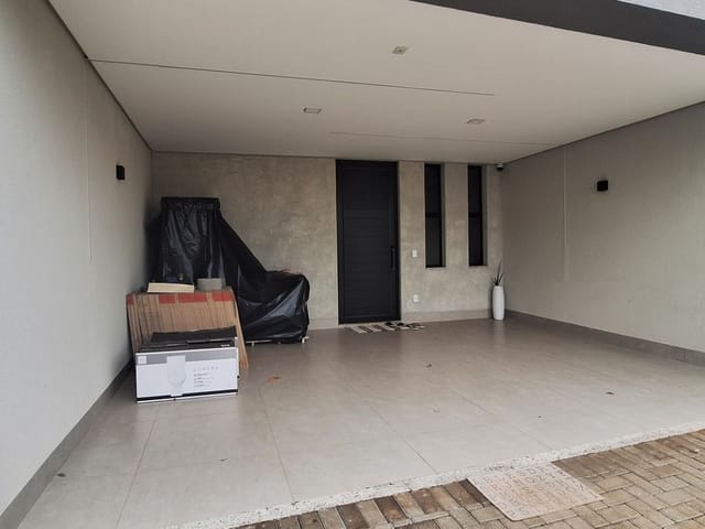 Sobrado com 148m² 3 quartos e 4 banheiros, à venda, no bairro Residencial Morada das Flores em Cambé