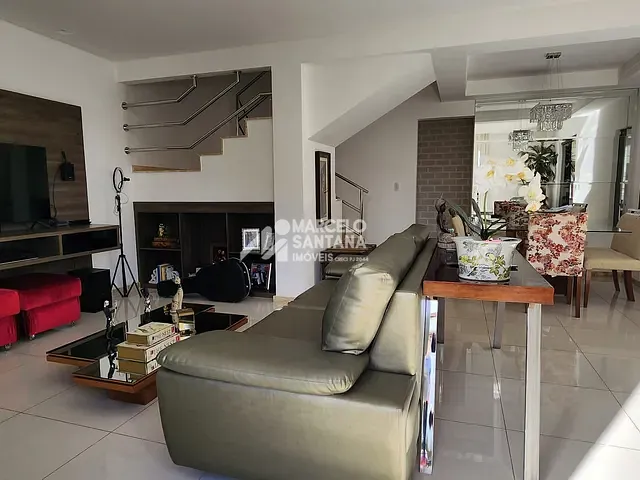 Casa 4 quartos e 1 banheiro, à venda, no bairro Candeias em Vitória da Conquista
