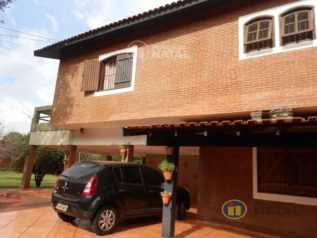 Sobrado com 1800m² 4 quartos e 6 banheiros, à venda, no bairro Santos Dumont em Londrina