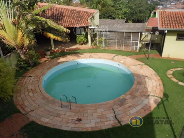 Sobrado com 1800m² 4 quartos e 6 banheiros, à venda, no bairro Santos Dumont em Londrina
