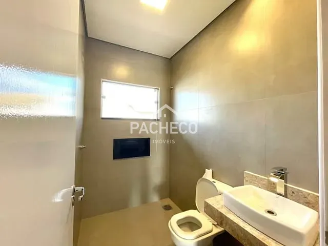 Sobrado com 250m² 4 quartos e 2 banheiros, à venda, no bairro Dodson em Santa Bárbara d'Oeste